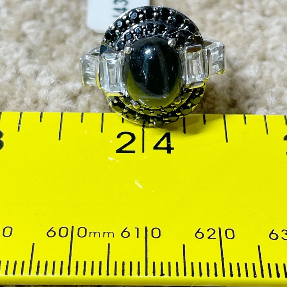 NWT ring - Picture 3 of 6